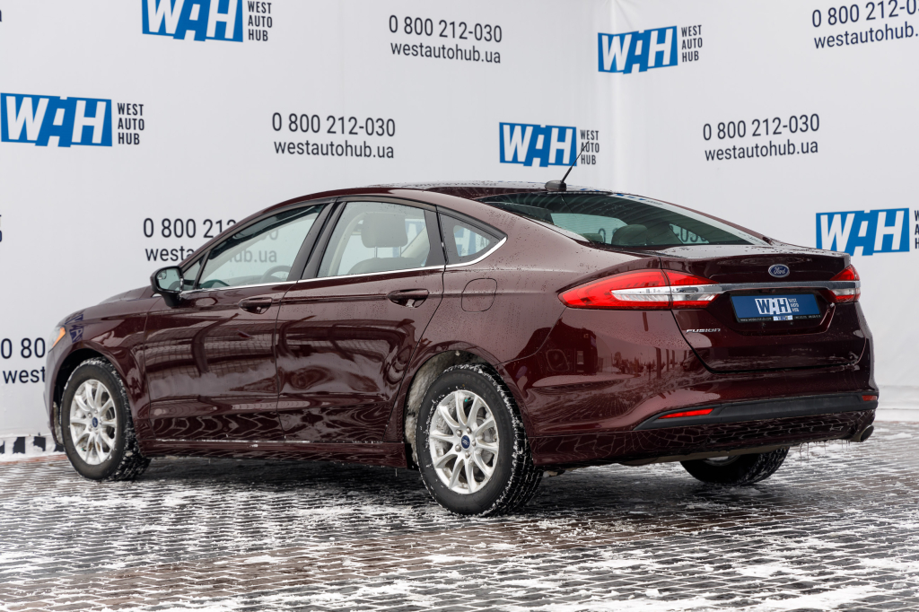 Ford Fusion photo 1