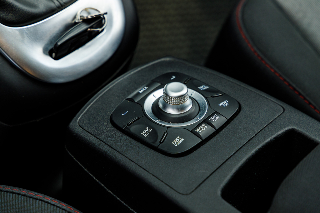 Renault Megane Scenic 2014 photo 21