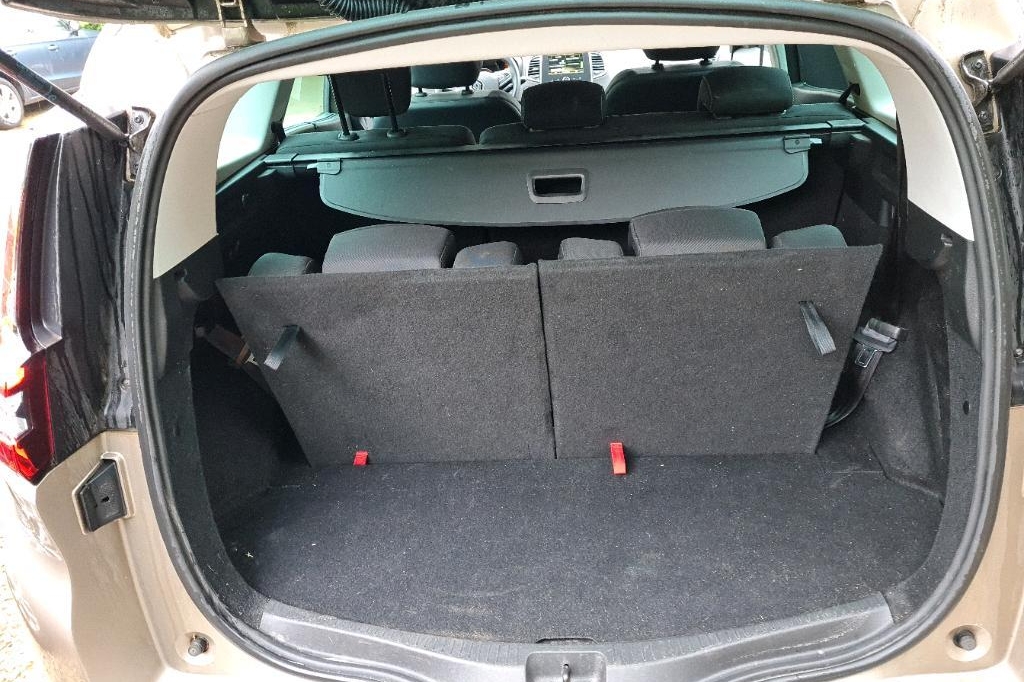 Renault Grand Scenic 2018 photo 35