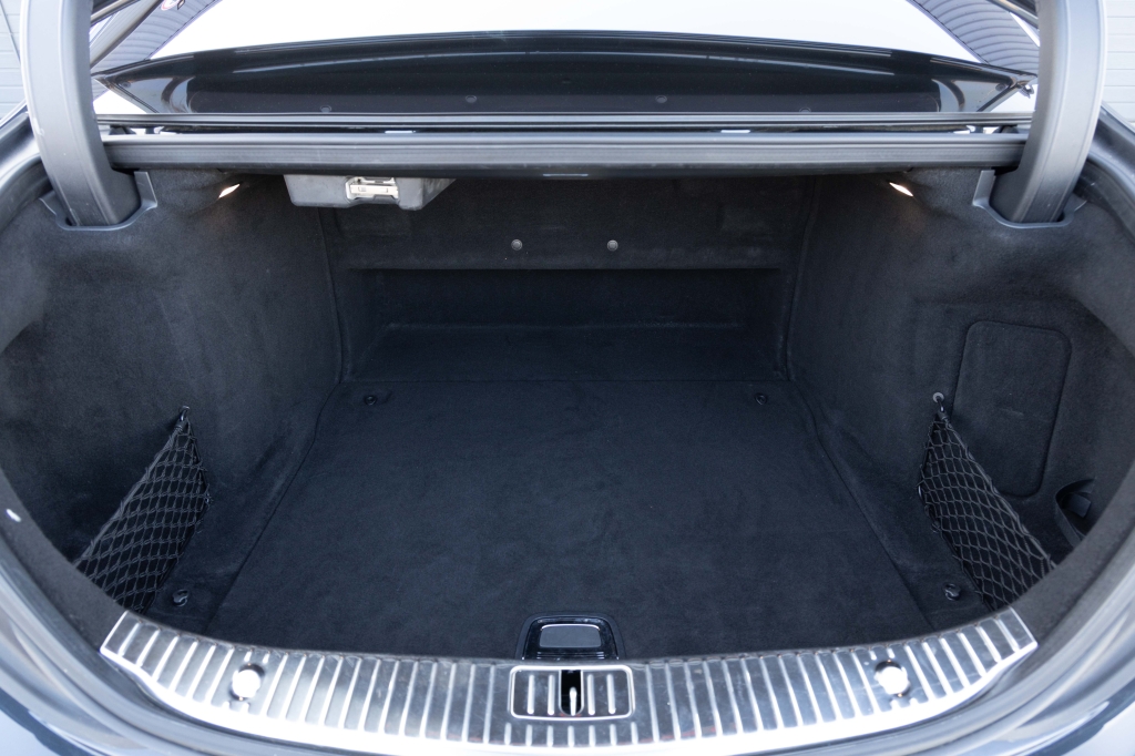 Mercedes-Benz S-Class S400d 2018 фото Mercedes-Benz S-Class S400d 2018 фото 55