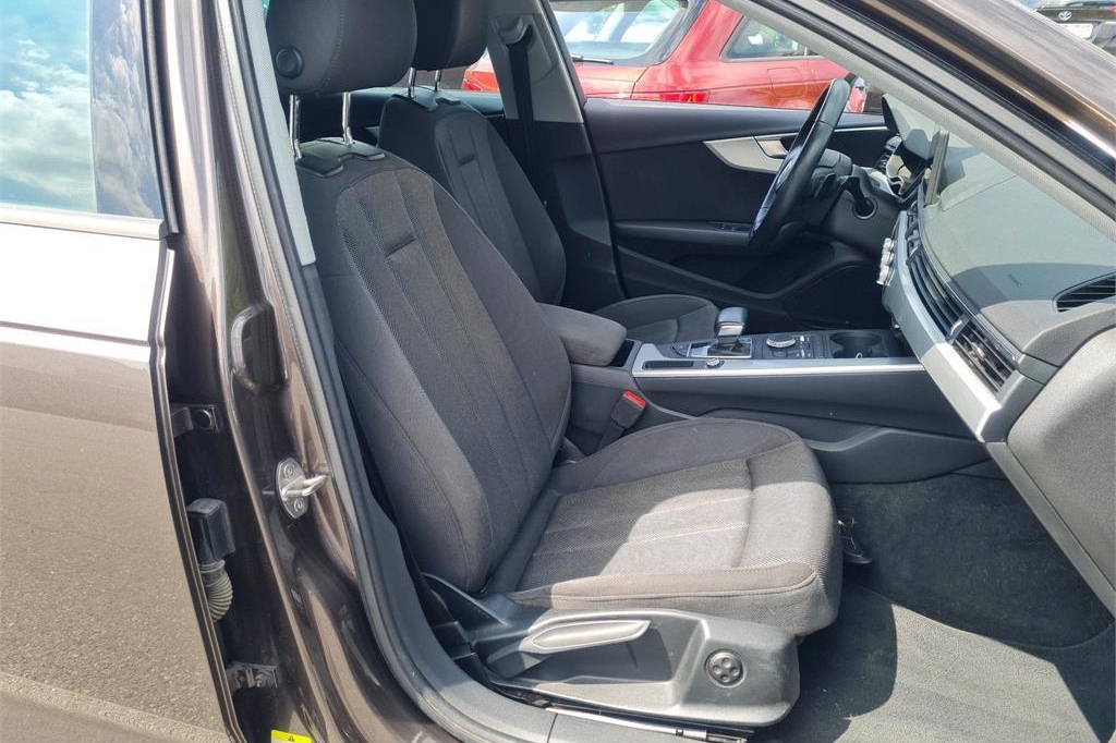 Audi A4 Avant 2018 фото 5