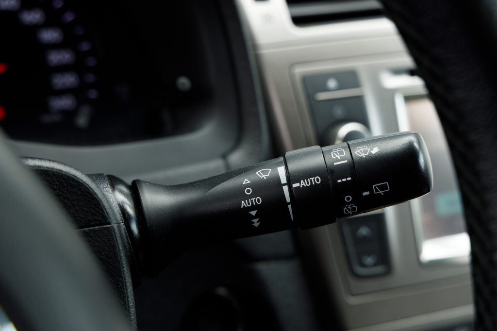 Toyota Avensis 2014 фото 30