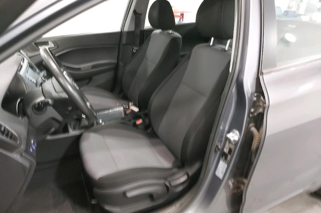 Hyundai i20 2018 photo 14