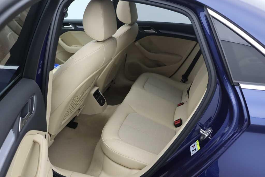 Audi A3 2016 photo 2