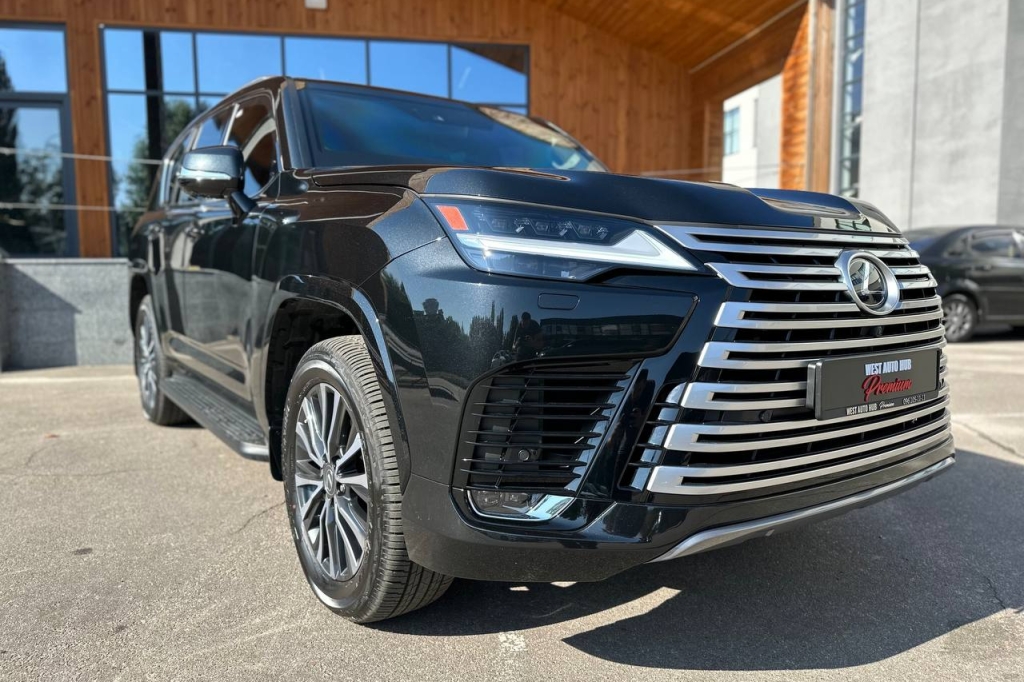 Lexus LX 500d 2023 photo 7