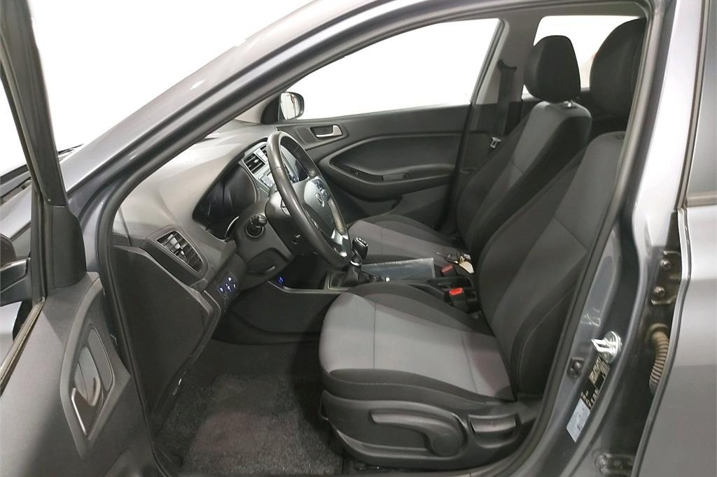 Hyundai i20 2018 photo 5