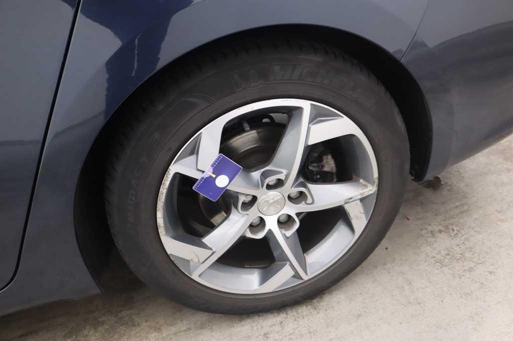 Peugeot 508 2017 фото 42