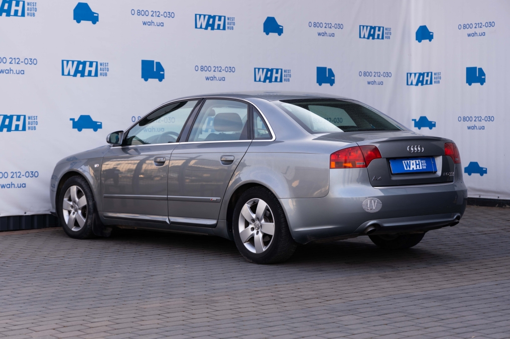 Audi A4 S-Line 2007 фото Audi A4 S-Line 2007 фото 10