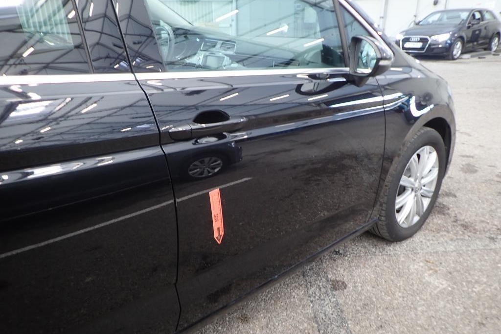 Volkswagen Touran 2017 photo 22