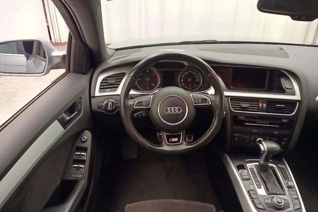 Audi A4 Avant 2015 фото 2