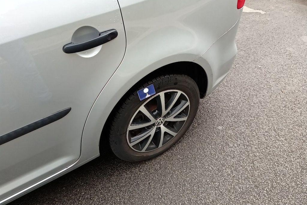 Volkswagen Touran 2015 photo 16