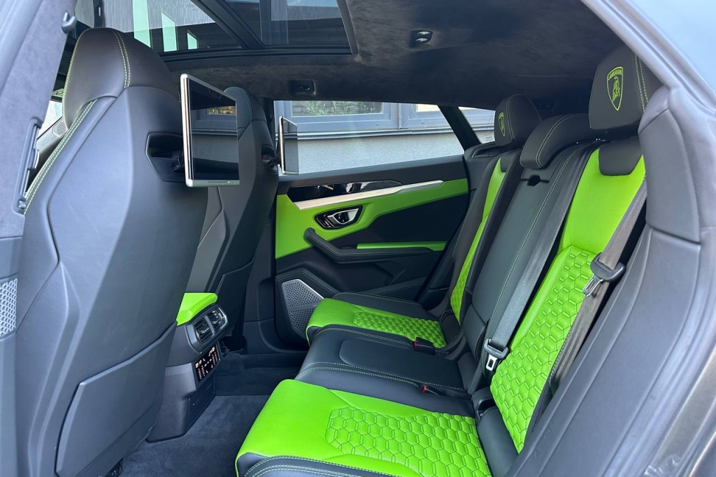Lamborghini Urus 2019 фото Lamborghini Urus 2019 фото 19