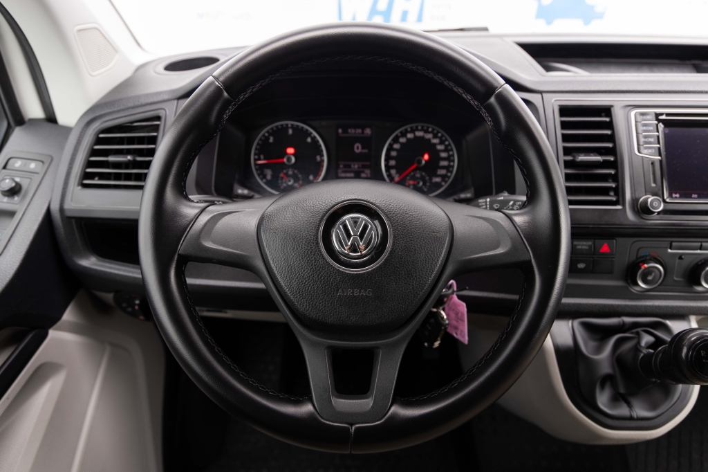 Volkswagen Transporter 2017 фото Volkswagen Transporter 2017 фото 20
