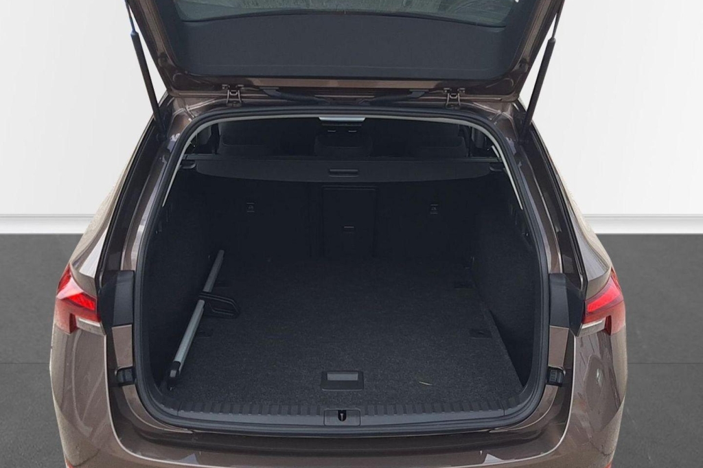 Skoda Octavia Combi 2020 фото 3
