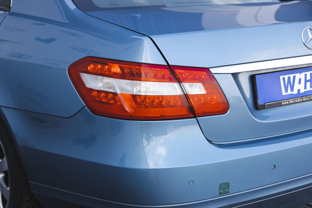 Mercedes-Benz E-Class 2010 photo 5