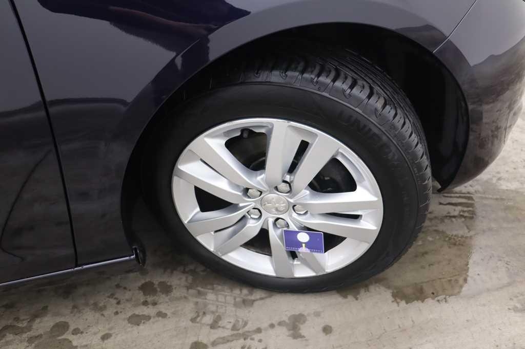 Peugeot 308 2016 фото 37