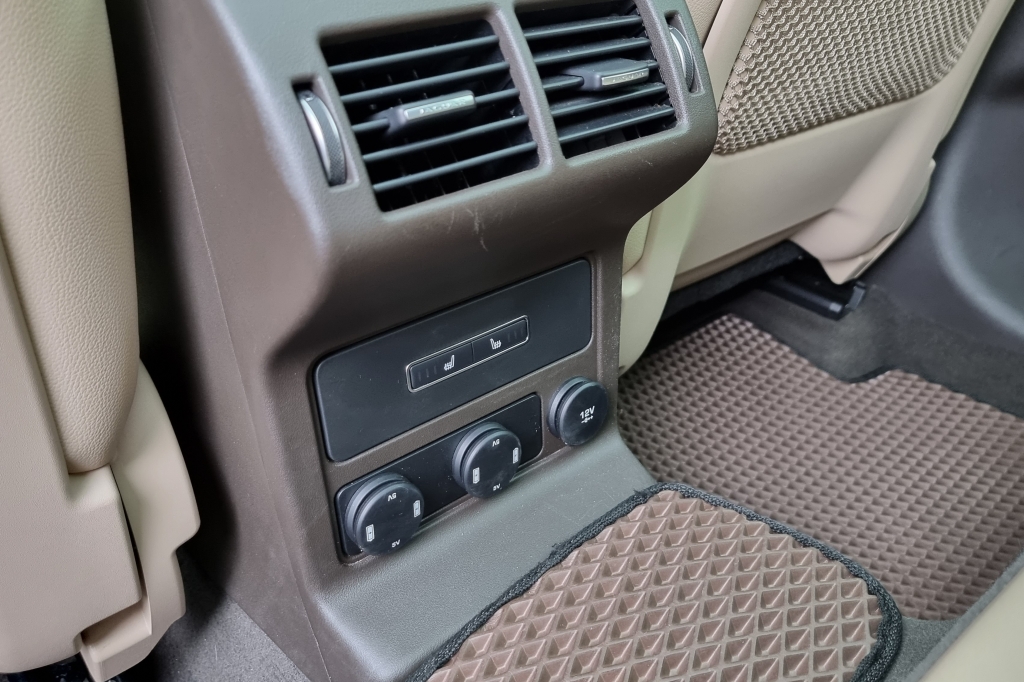 Jaguar F-Pace 2018 фото 20