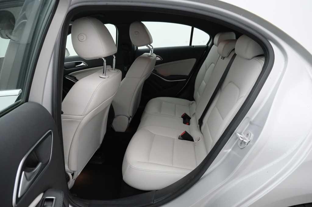 Mercedes-Benz A-Klasse 2016 фото 2