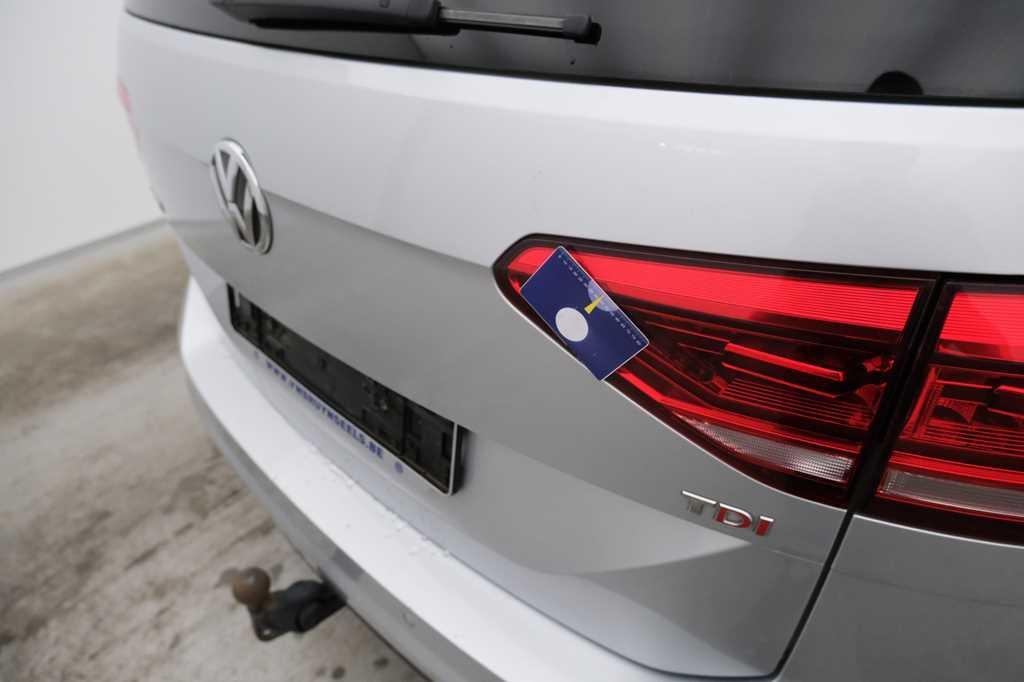 Volkswagen Touran 2016 photo 22