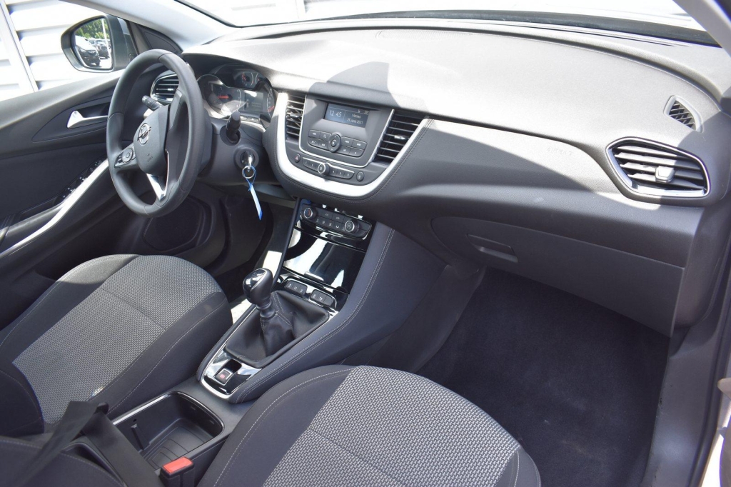 Opel Grandland X 2019 photo 1