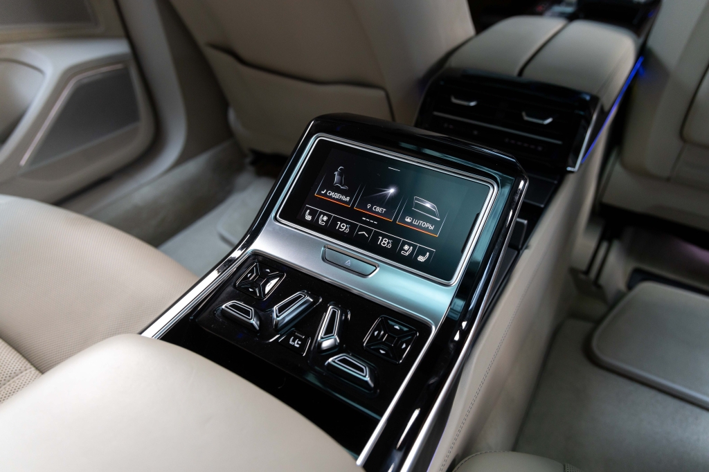 Audi A8 L 2018 фото Audi A8 L 2018 фото 41