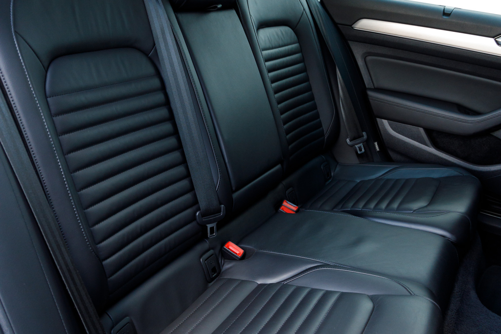 Volkswagen Passat B8 Highline 4Motion 2016 photo 13