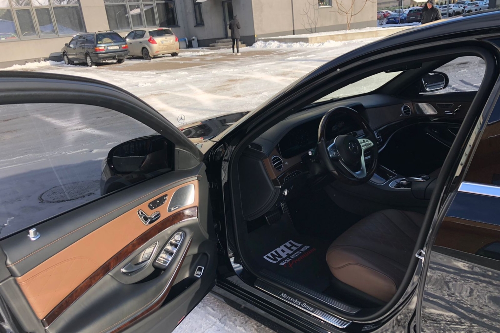 Mercedes-Benz S 560 4matic Long 2017 photo 10