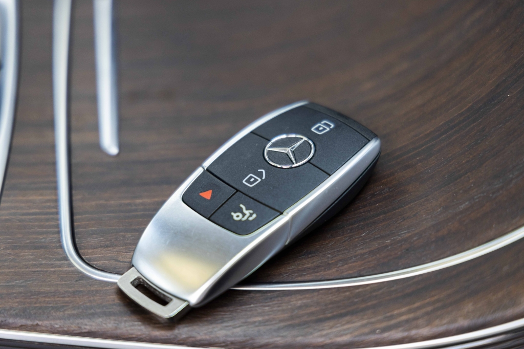 Mercedes-Benz C-Class C300 4Matic 2019 photo 34