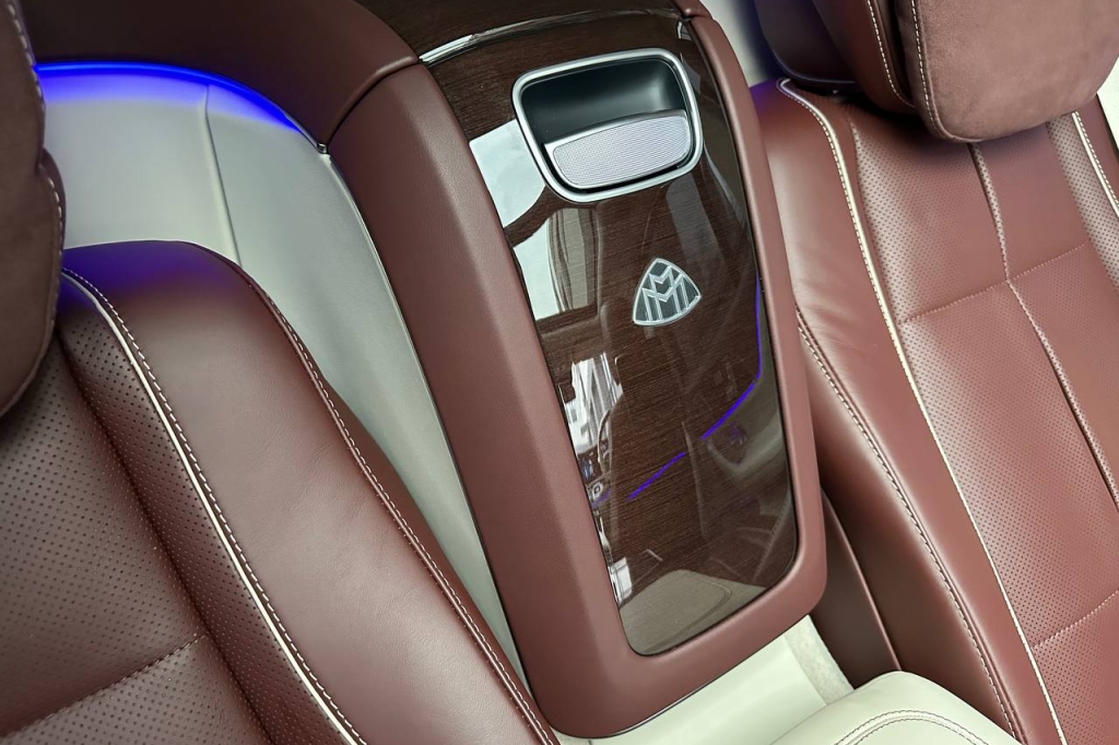 Mercedes-Benz Maybach 2021 фото Mercedes-Benz Maybach 2021 фото 25