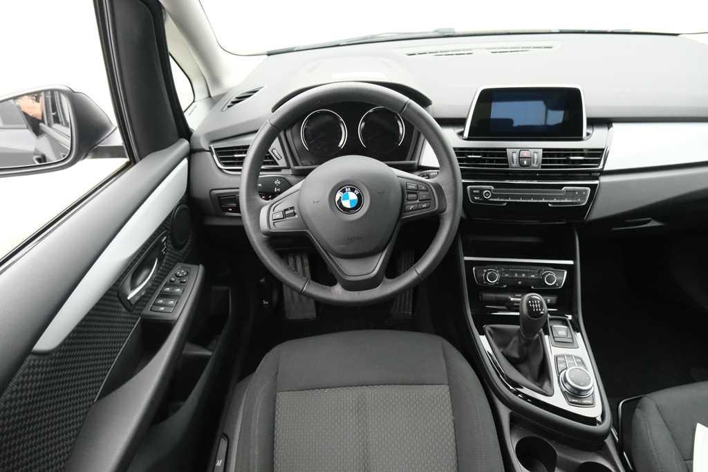 BMW 2er Active Tourer 2019 фото 2