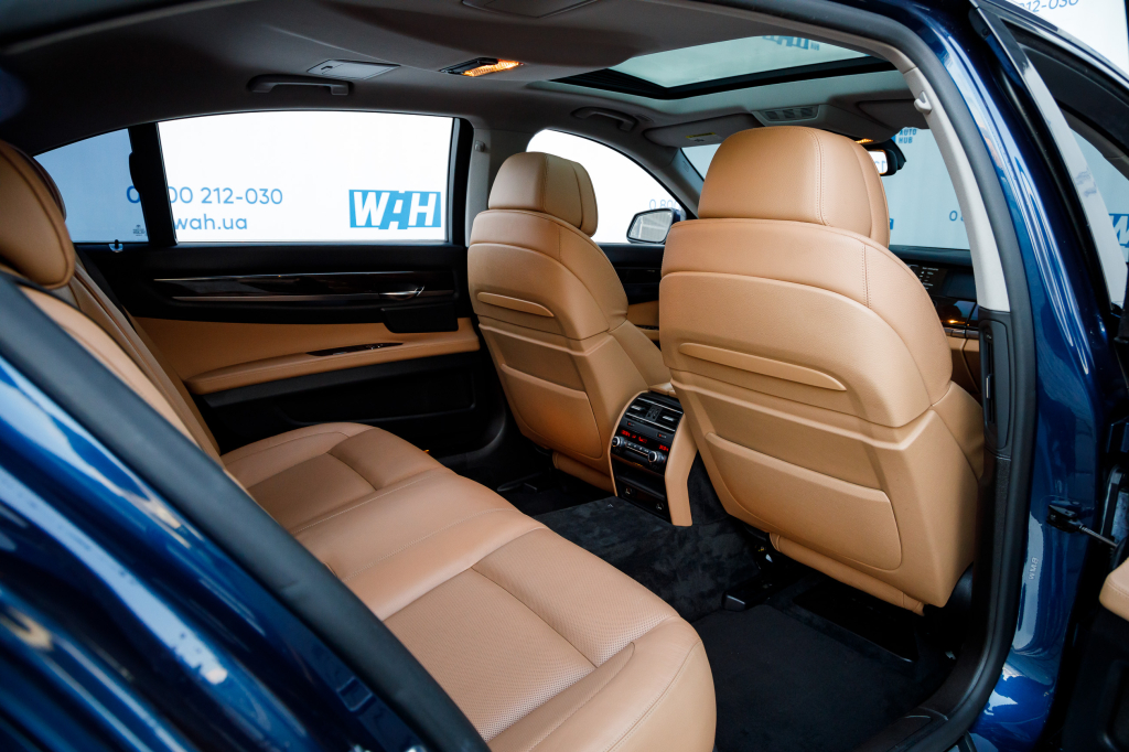 BMW 740 Li 2011 photo 16