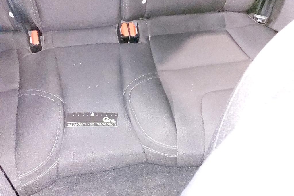 Volvo V40 2018 фото 17