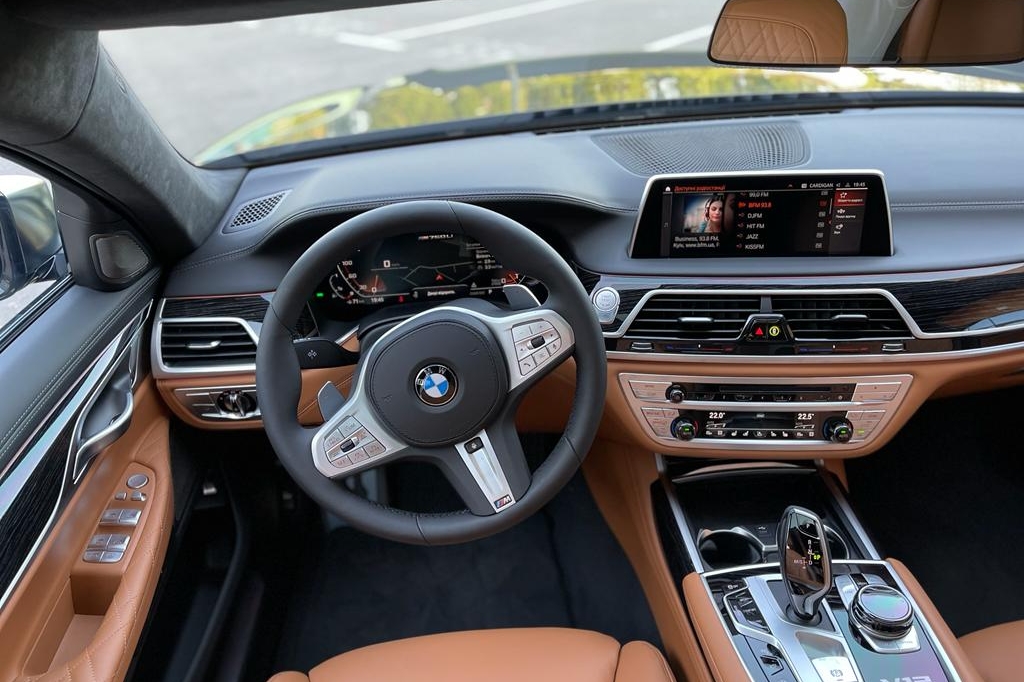 BMW 760 Long XDrive 2022 фото 9