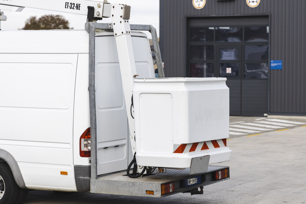 Mercedes-Benz Sprinter 2004 фото 13