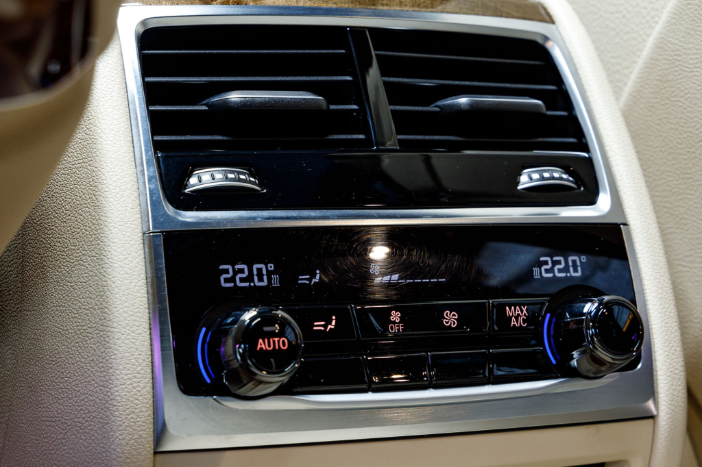 BMW 740 2016 photo 33