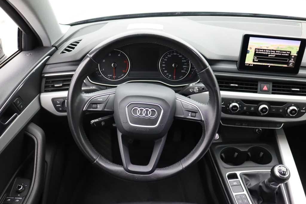 Audi A4 Avant 2016 фото 4