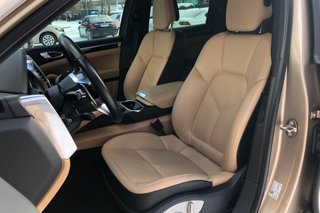 Porsche Cayenne 2016 photo 17