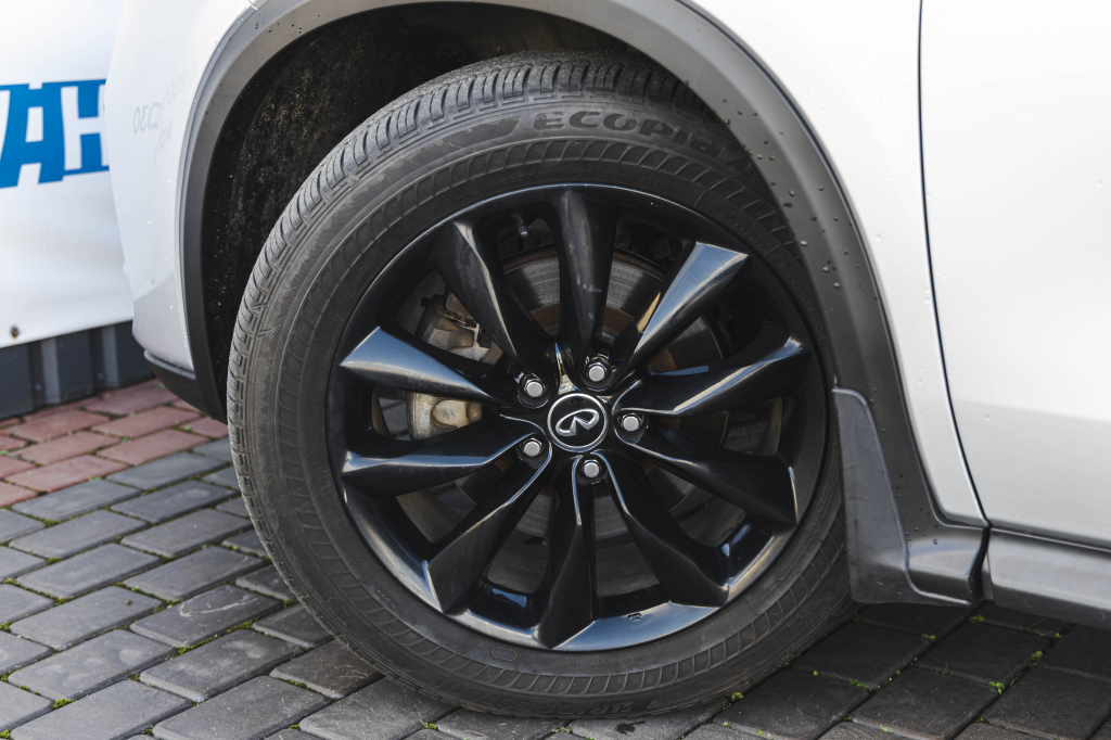 Infiniti QX50 2018 фото 12