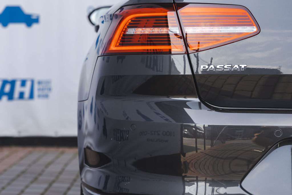 Volkswagen Passat R-Line 4Motion 2018 photo 8
