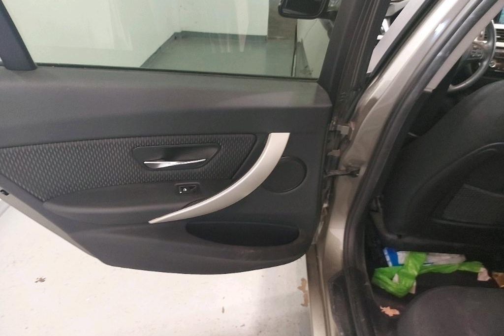 BMW 3er Touring 2016 фото 38