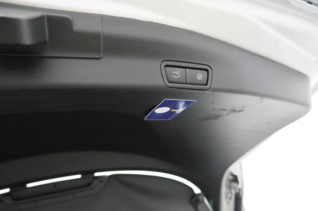 Alfa Romeo Stelvio 2017 фото 24