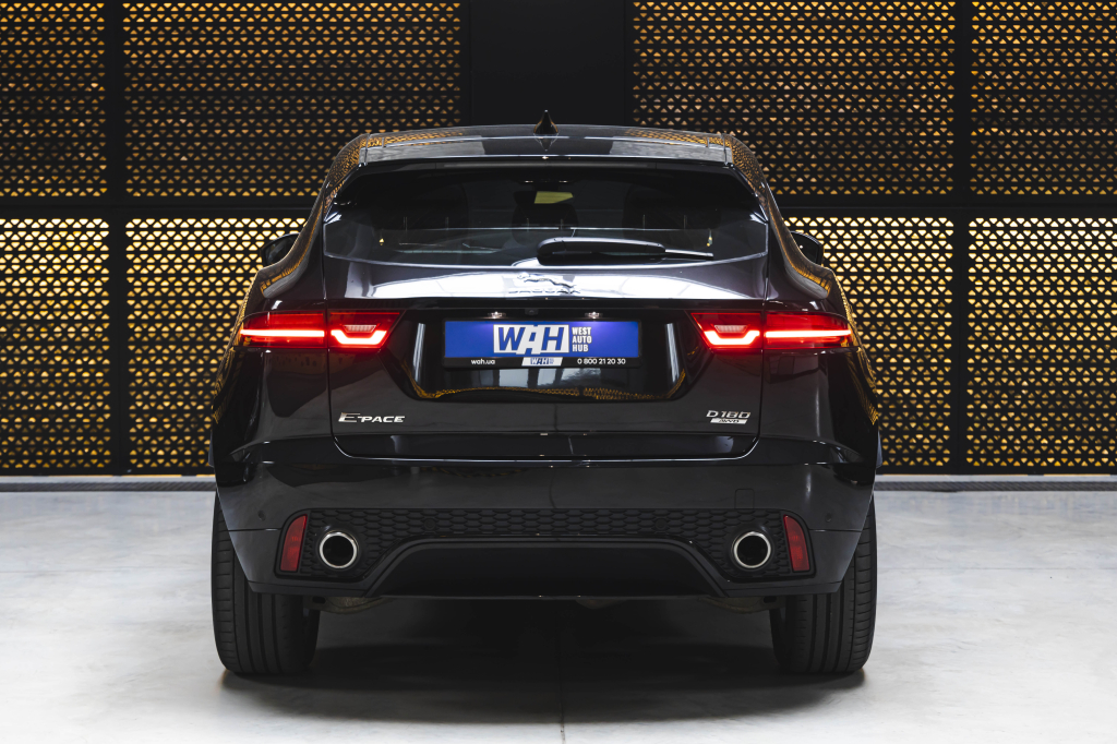 Jaguar E-Pace 2018 фото Jaguar E-Pace 2018 фото 11