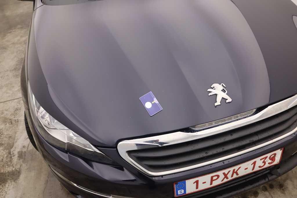 Peugeot 308 2016 фото 22