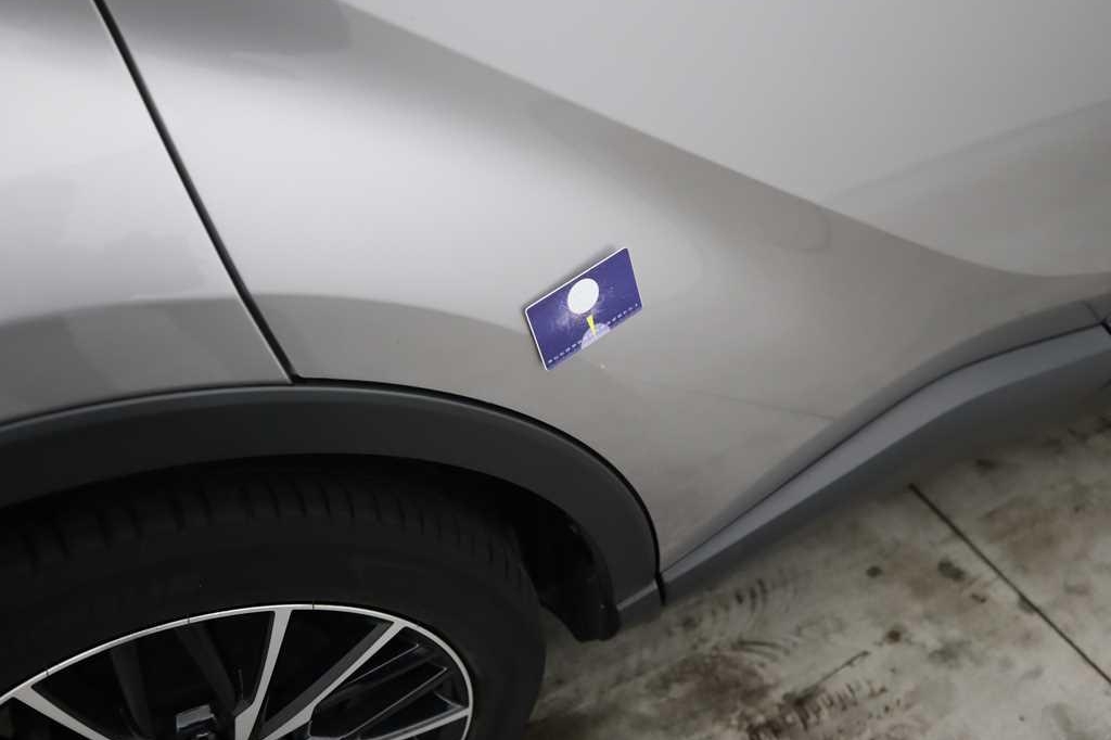 Toyota C-HR 2017 photo 36