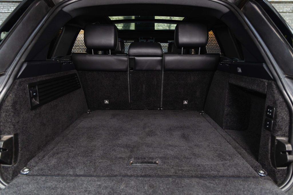 Land Rover Range Rover 2018 фото Land Rover Range Rover 2018 фото 40