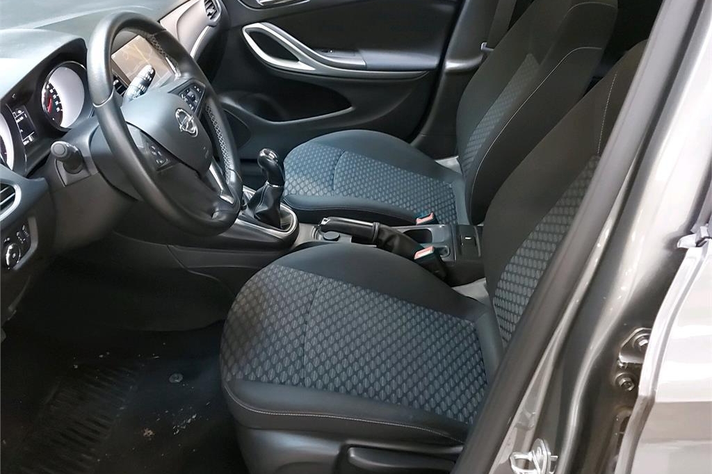 Opel Astra 2017 фото 3