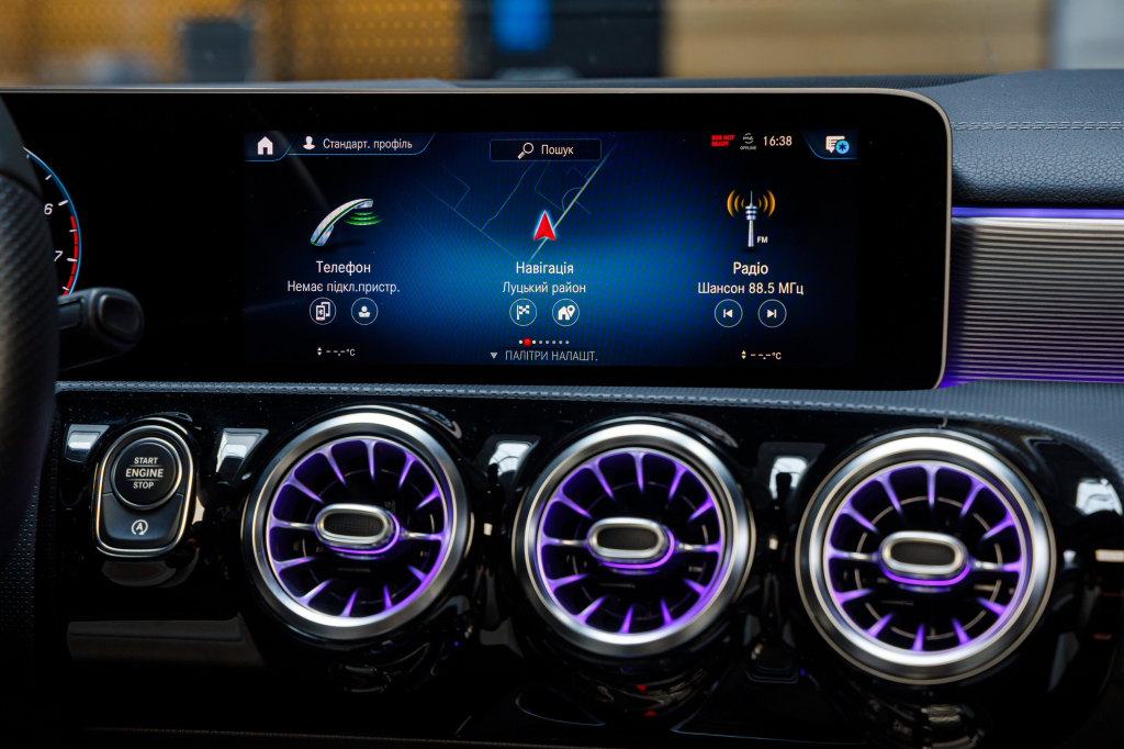 Mercedes-Benz CLA 250 2019 photo 25