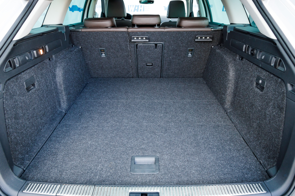 Skoda Superb Laurin & Klement 4x4 2015 photo 46