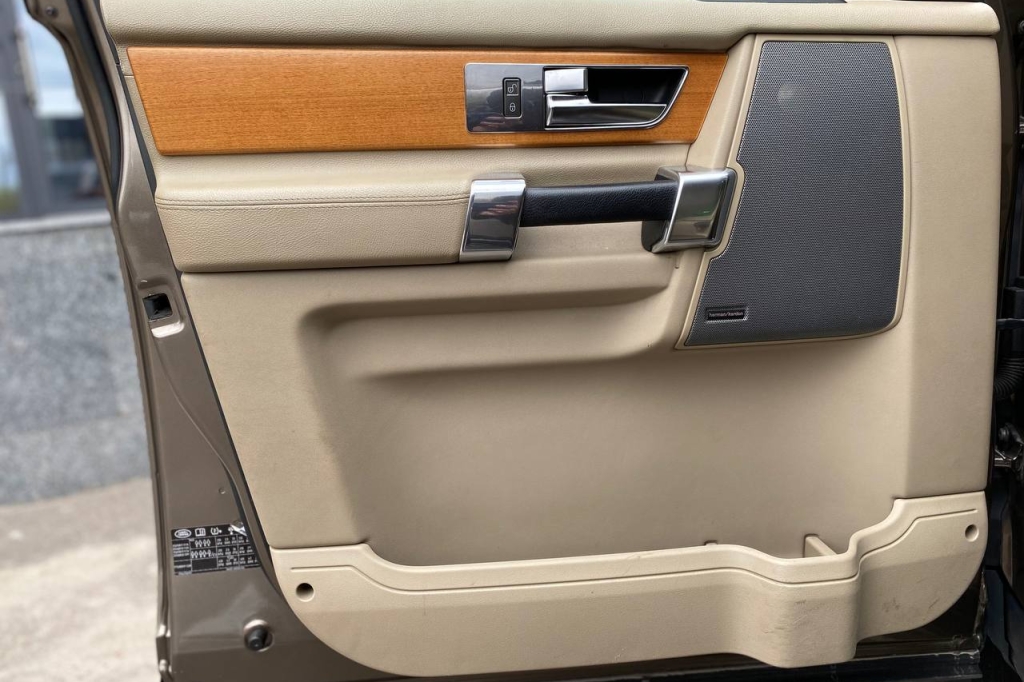 Land Rover Discovery 2012 фото 5