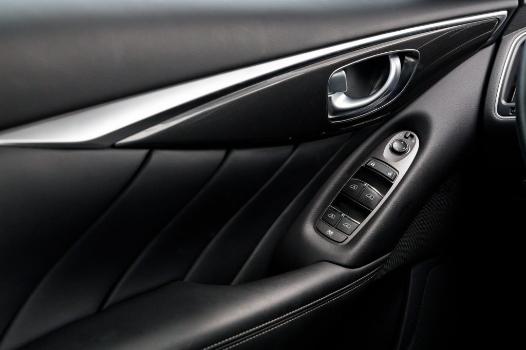 Infiniti Q50 фото 21